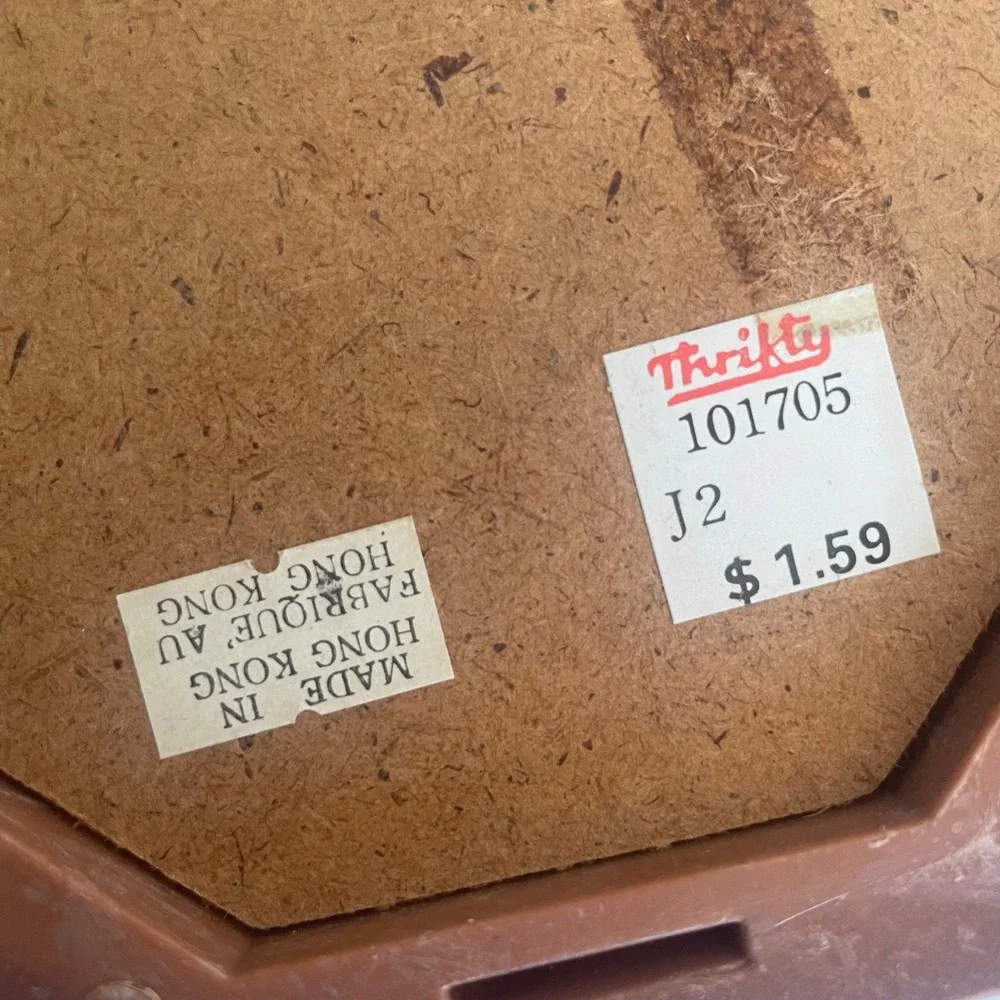 True Vintage Faux Wood Octagon Picture Frame -  For 5x7 in Photo gold tone cover
